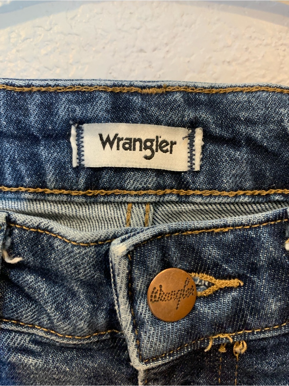 Wrangler High-Rise Women's Jeans